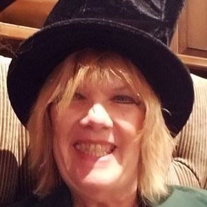 Meet your Posher, Joan